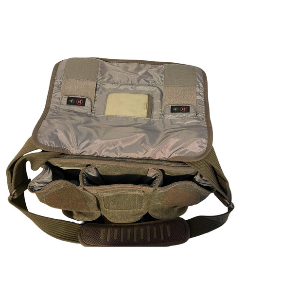 Think Tank Photo Retrospective 7M Shoulder Bag for DSLR/Mirrorless Cameras 219 - Picture 9 of 10